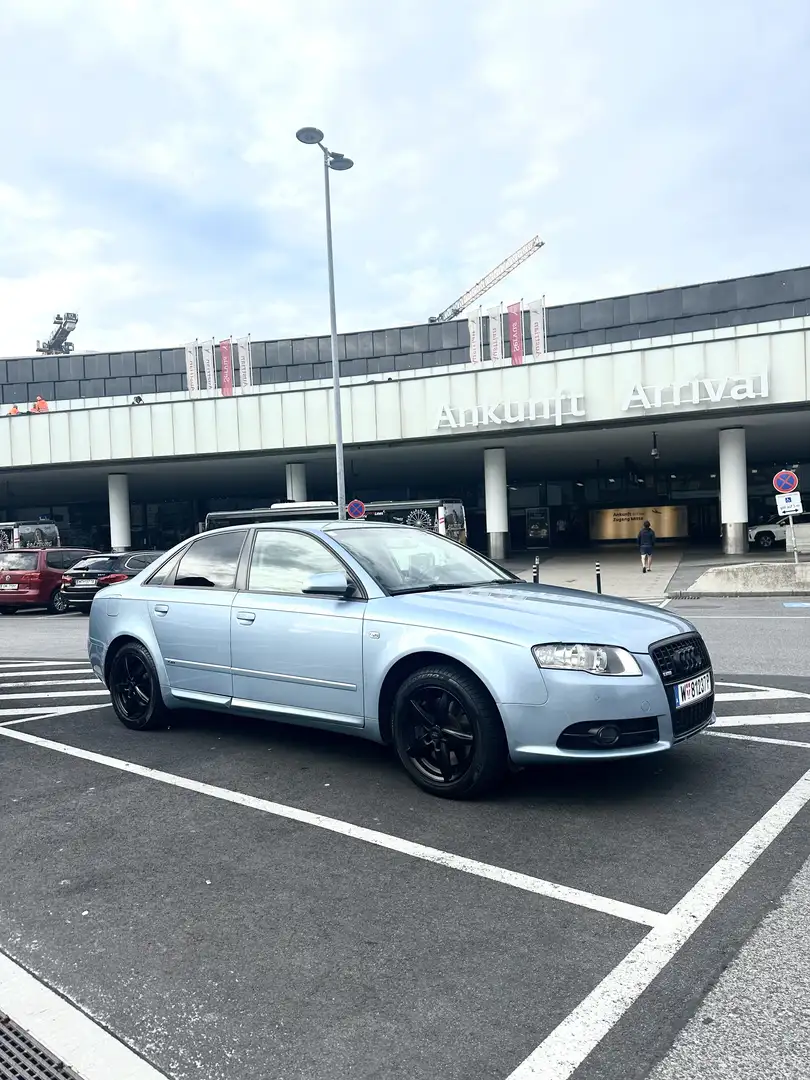 Audi A4 2.0 T FSI quattro tiptronic - 1