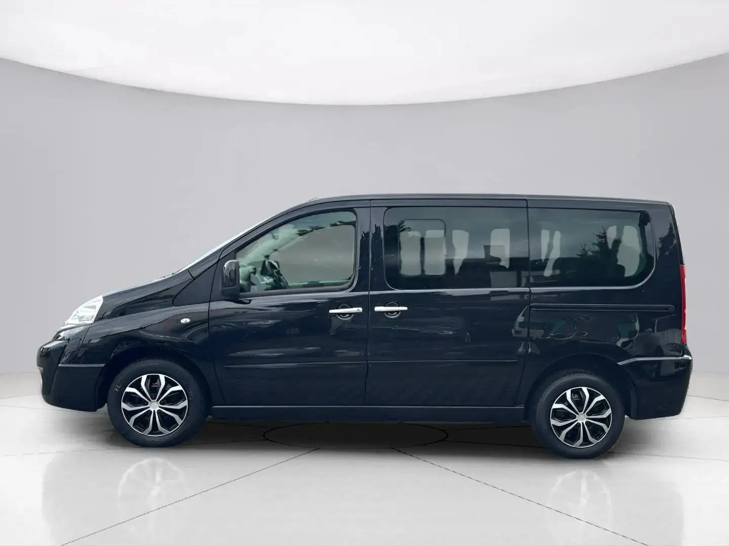 Citroen Jumpy Citroen Jumpy 2.0 HDi*AHK*HU/AU Neu*8.Sitze*Temp. Noir - 2