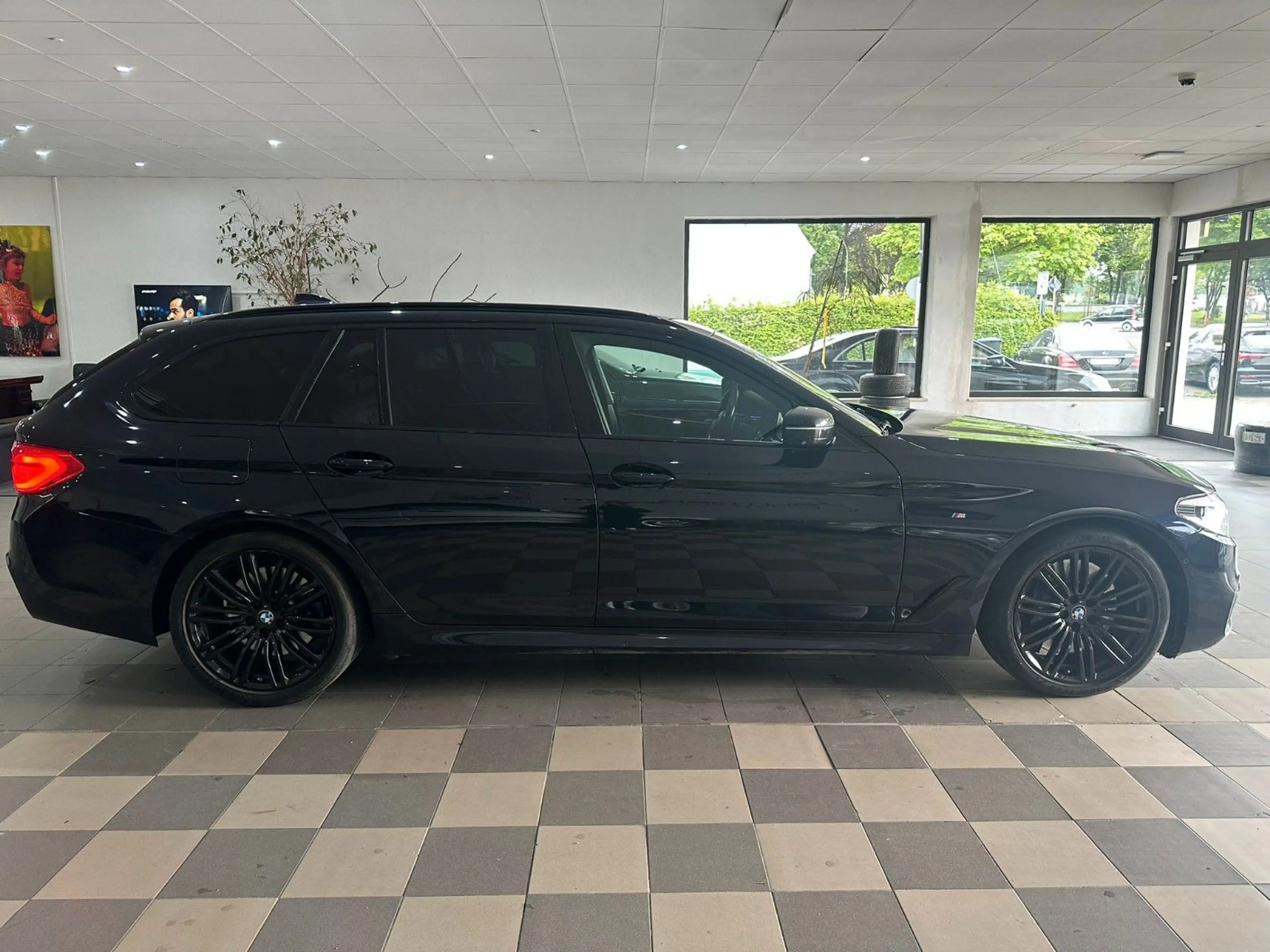 BMW 540 d xDrive M Sport — photo 7
