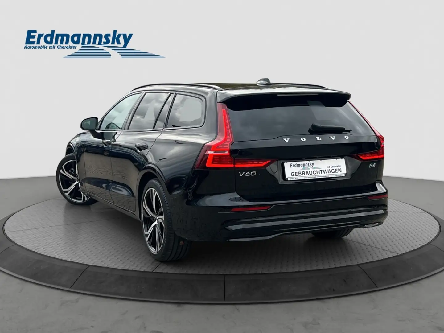 Volvo V60 B4 Plus Dark/Navi/LED/Pano/360K/BLIS/19Zoll Klima Černá - 2