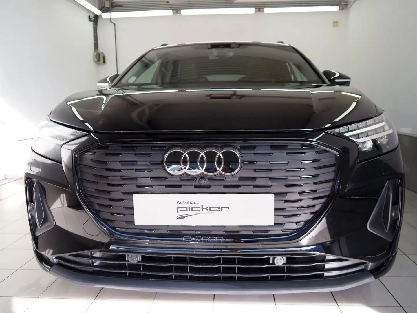 Audi Q4 e-tron Audi Q4 45 e-tron quattro business Schwarz - 2