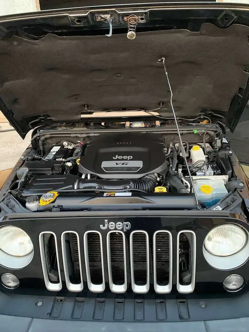 Jeep Wrangler 3,6 V6 Sahara Aut. Schwarz - 2