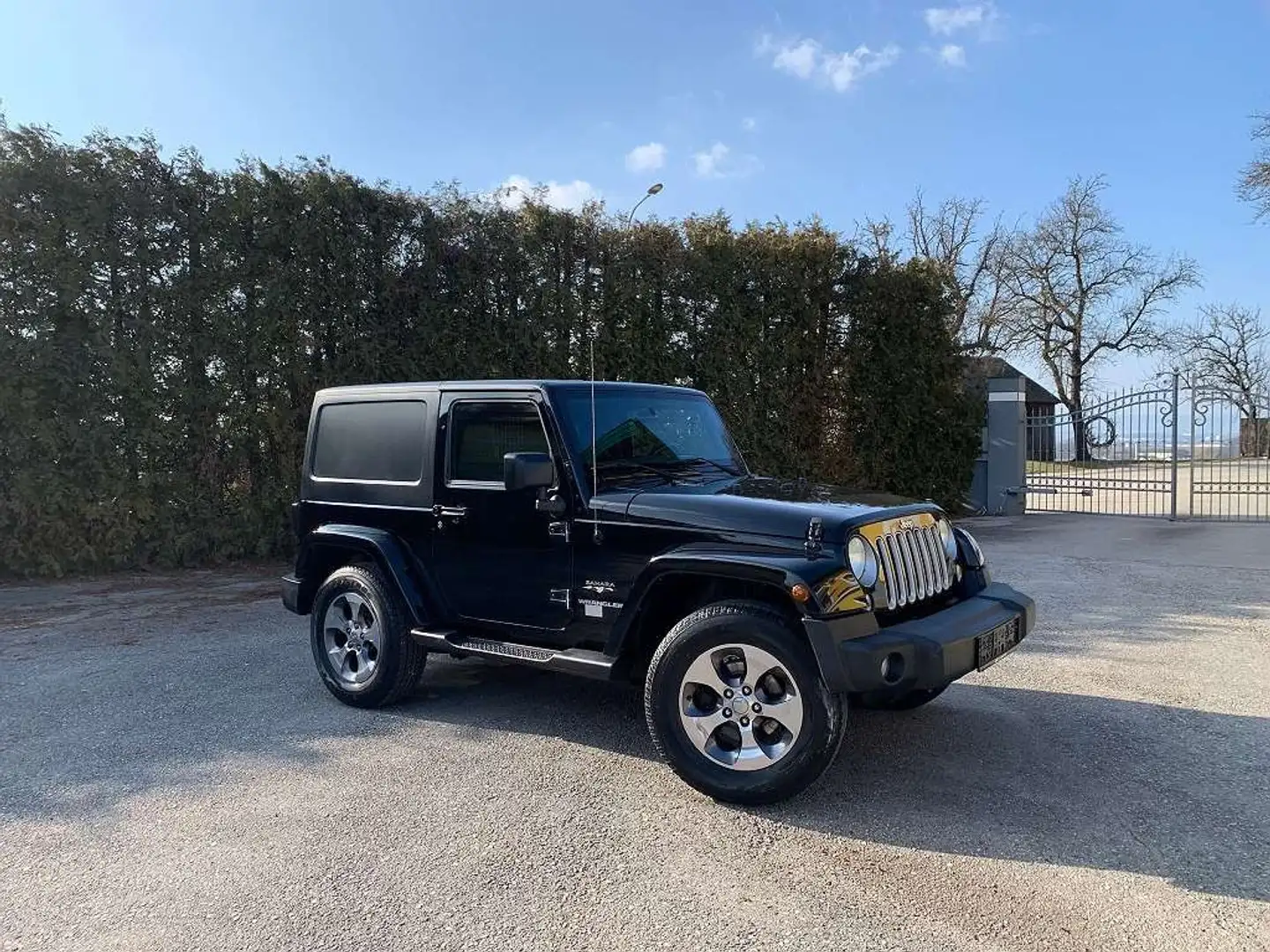 Jeep Wrangler 3,6 V6 Sahara Aut. Schwarz - 1