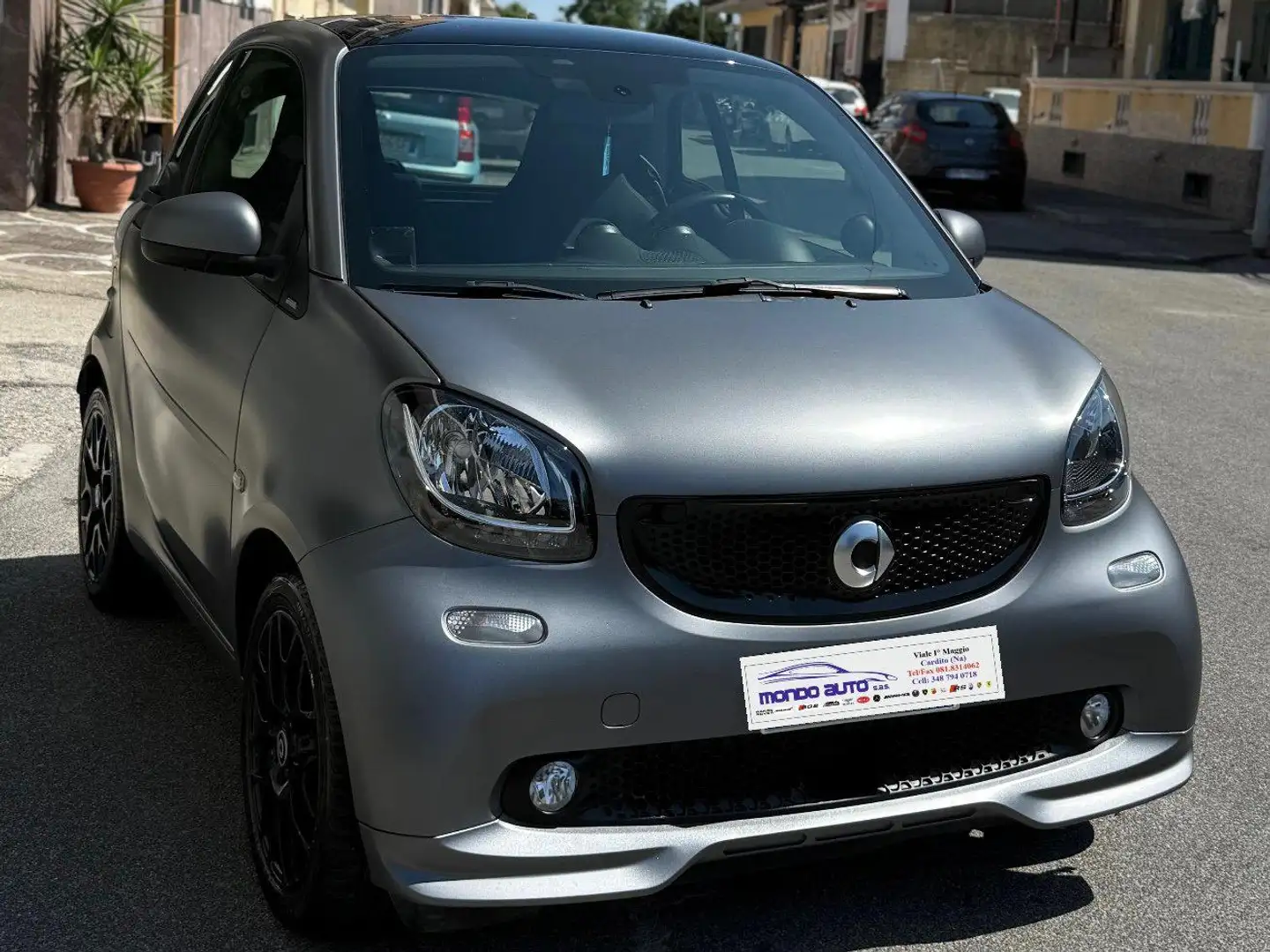 smart forTwo 1.0 70 cv Twinamic  SUPER PASSION UFFICIALE Gris - 1