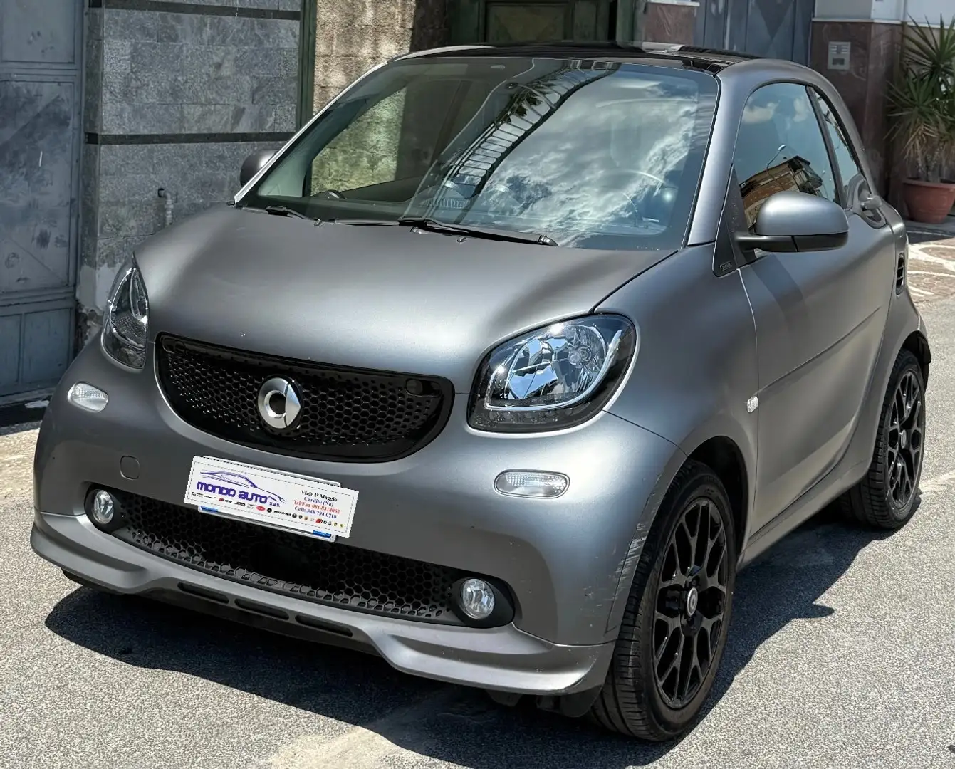 smart forTwo 1.0 70 cv Twinamic  SUPER PASSION UFFICIALE Grau - 1