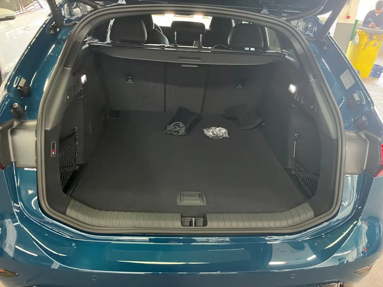 Audi A6 e-tron perf. S line bus. S line Ext. In 9