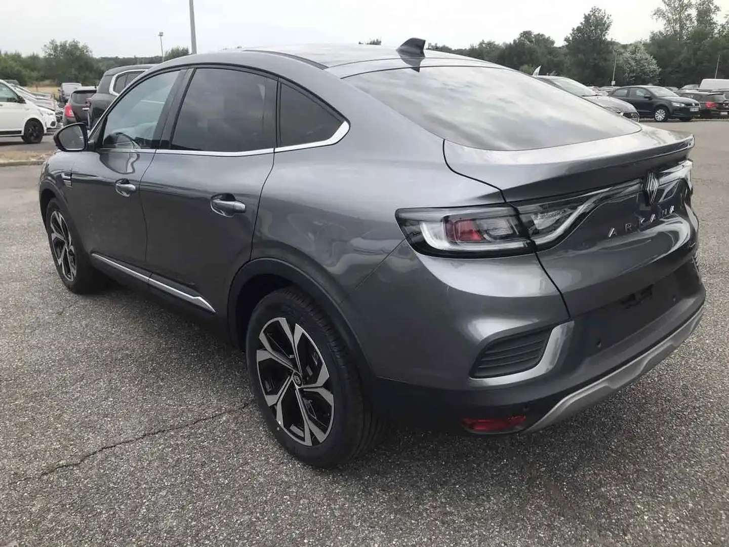 Renault Arkana 1.6 E-TECH 145CH FULL HYBRID  TECHNO -25 Gri - 2