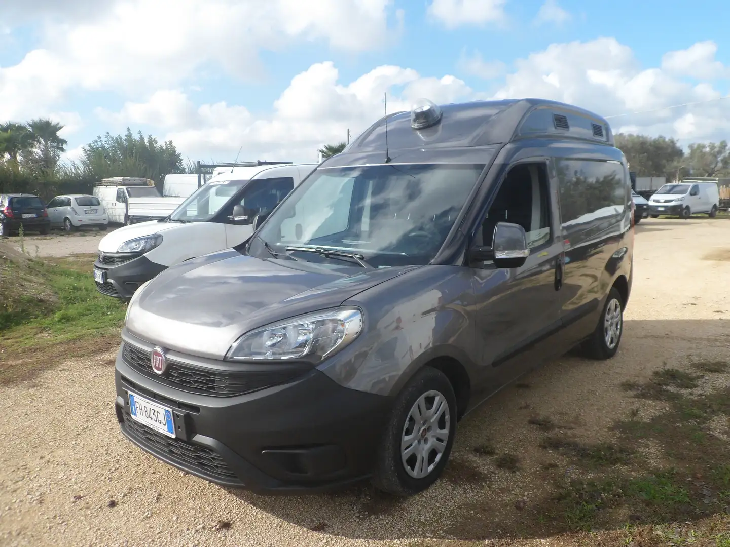 Fiat Doblo furgone maxi xl trasporto animali vivi Gris - 1