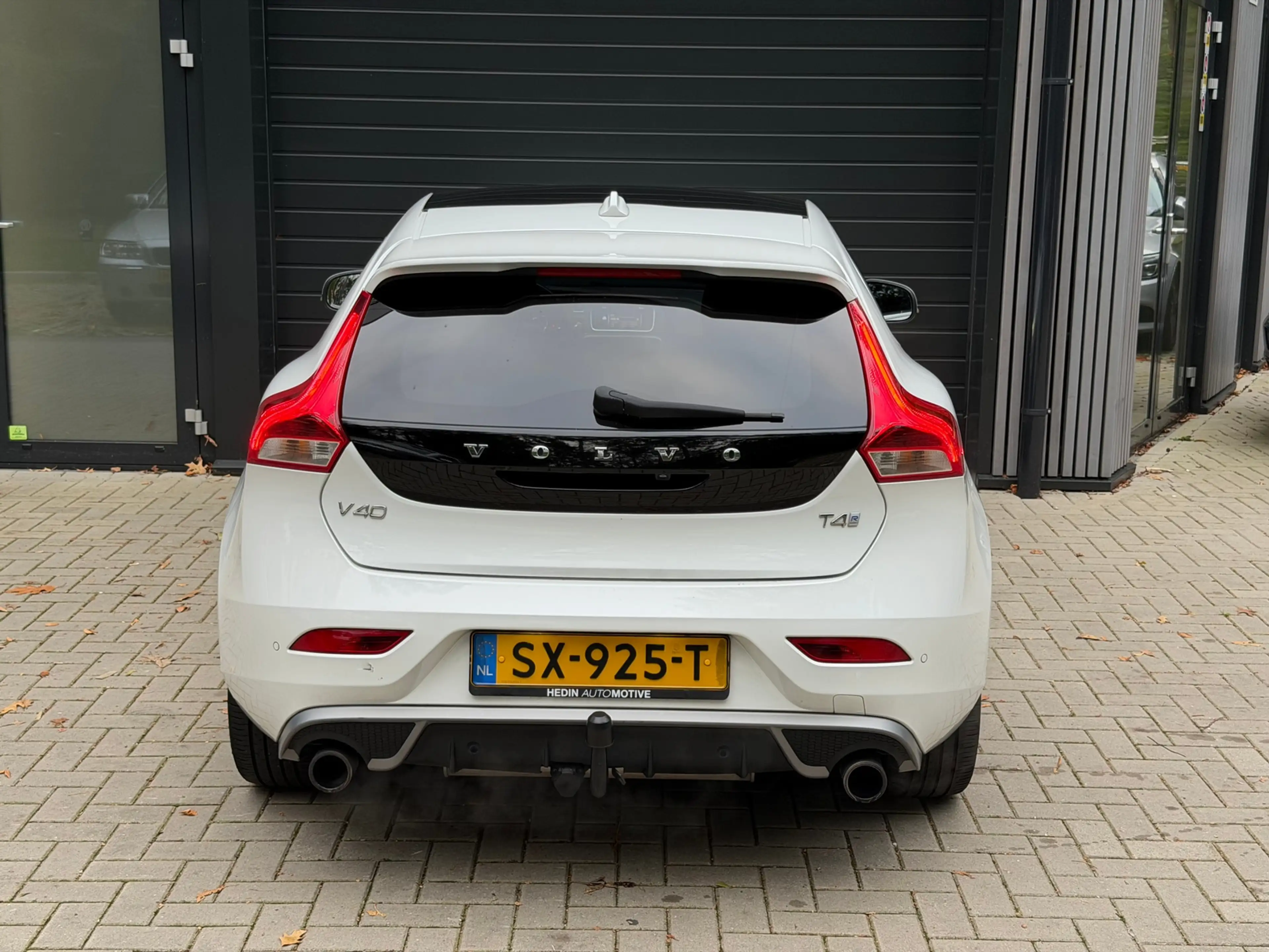Volvo V40 2.0 T4 Business Sport — photo 8