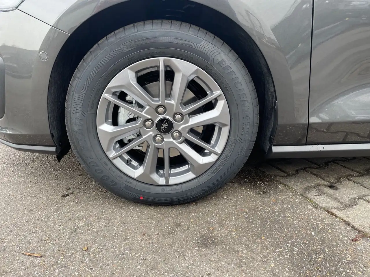 Ford Focus 1,0 EcoBoost Turnier 9