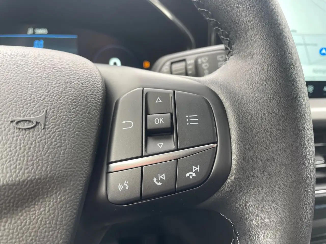 Ford Focus 1,0 EcoBoost Turnier 16