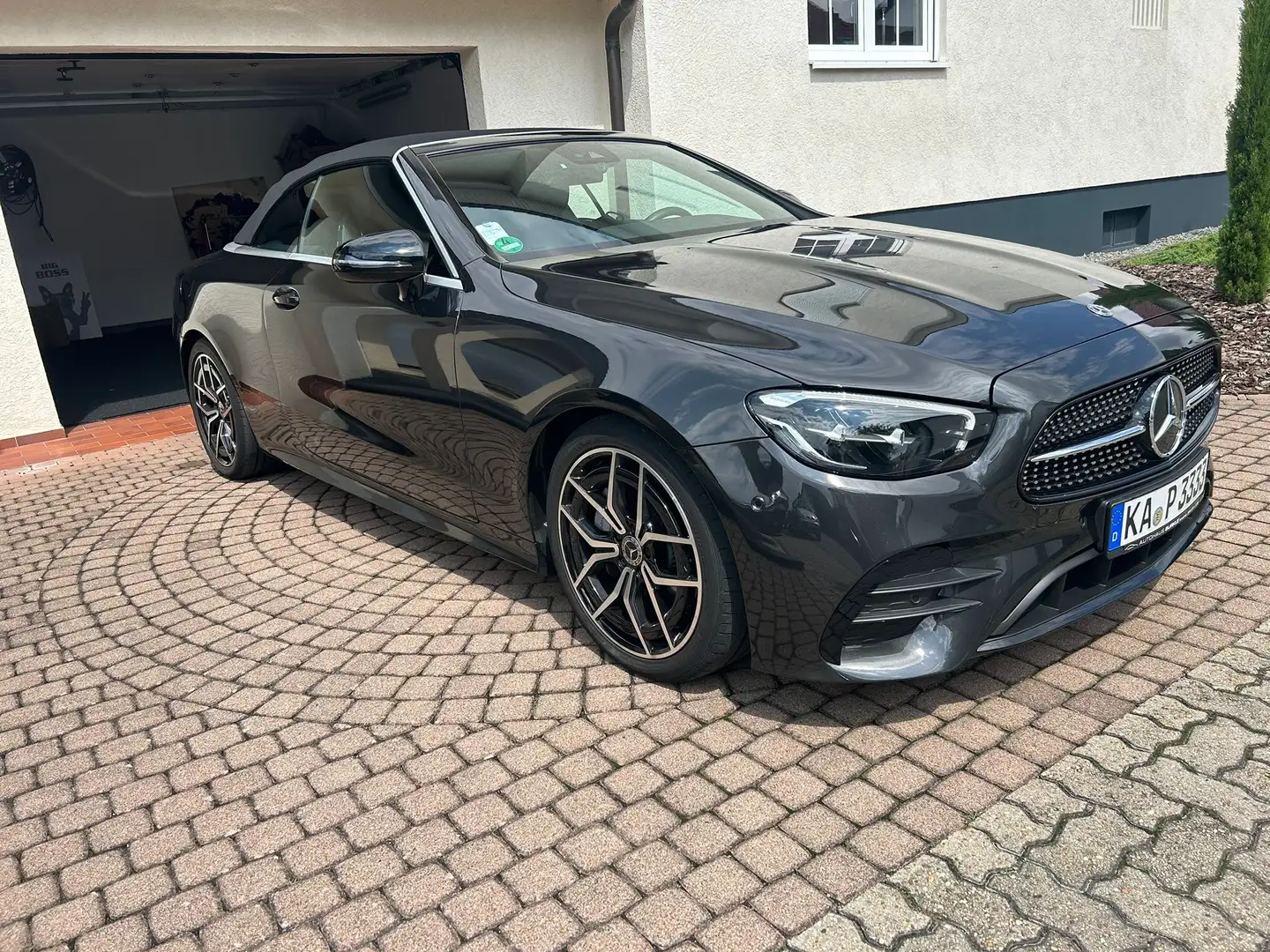 Mercedes-Benz E 200 AMG Line  Topzustand Gris - 2