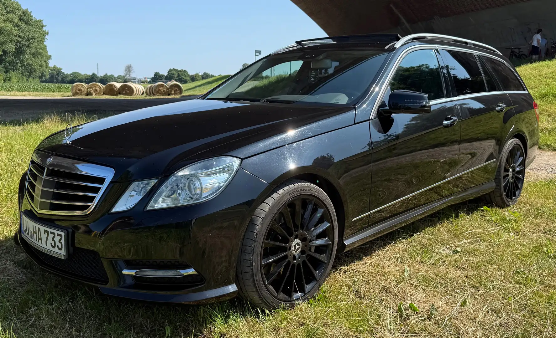 Mercedes-Benz E 500 E 500 T BlueEFFICIENCY 7G-TRONIC Avantgarde Noir - 1