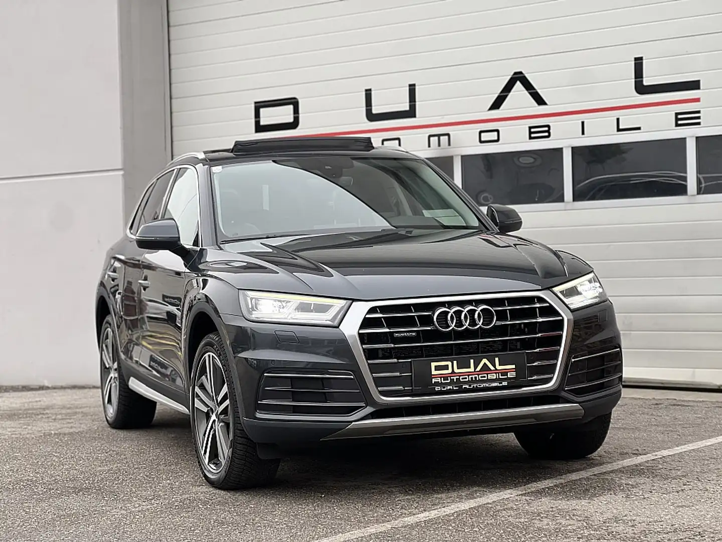 Audi Q5 2,0 TDI quattro design S-tronic/VIRTUAL-COCKPIT... Grau - 2