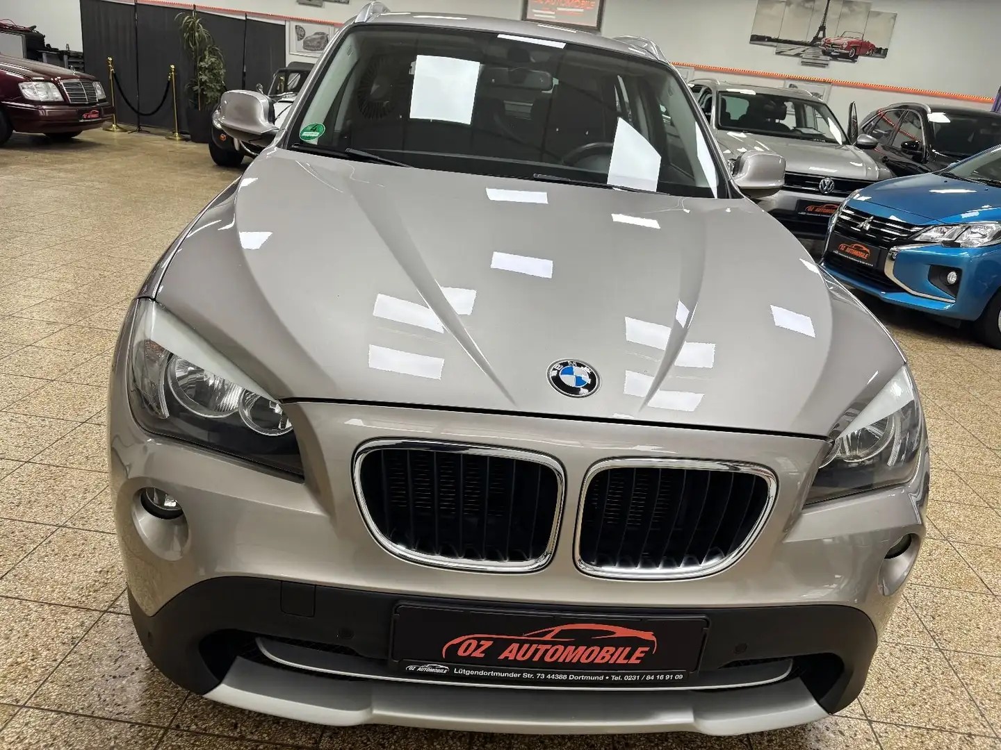 BMW X1 Baureihe X1 18 i sDrive Srebrny - 2