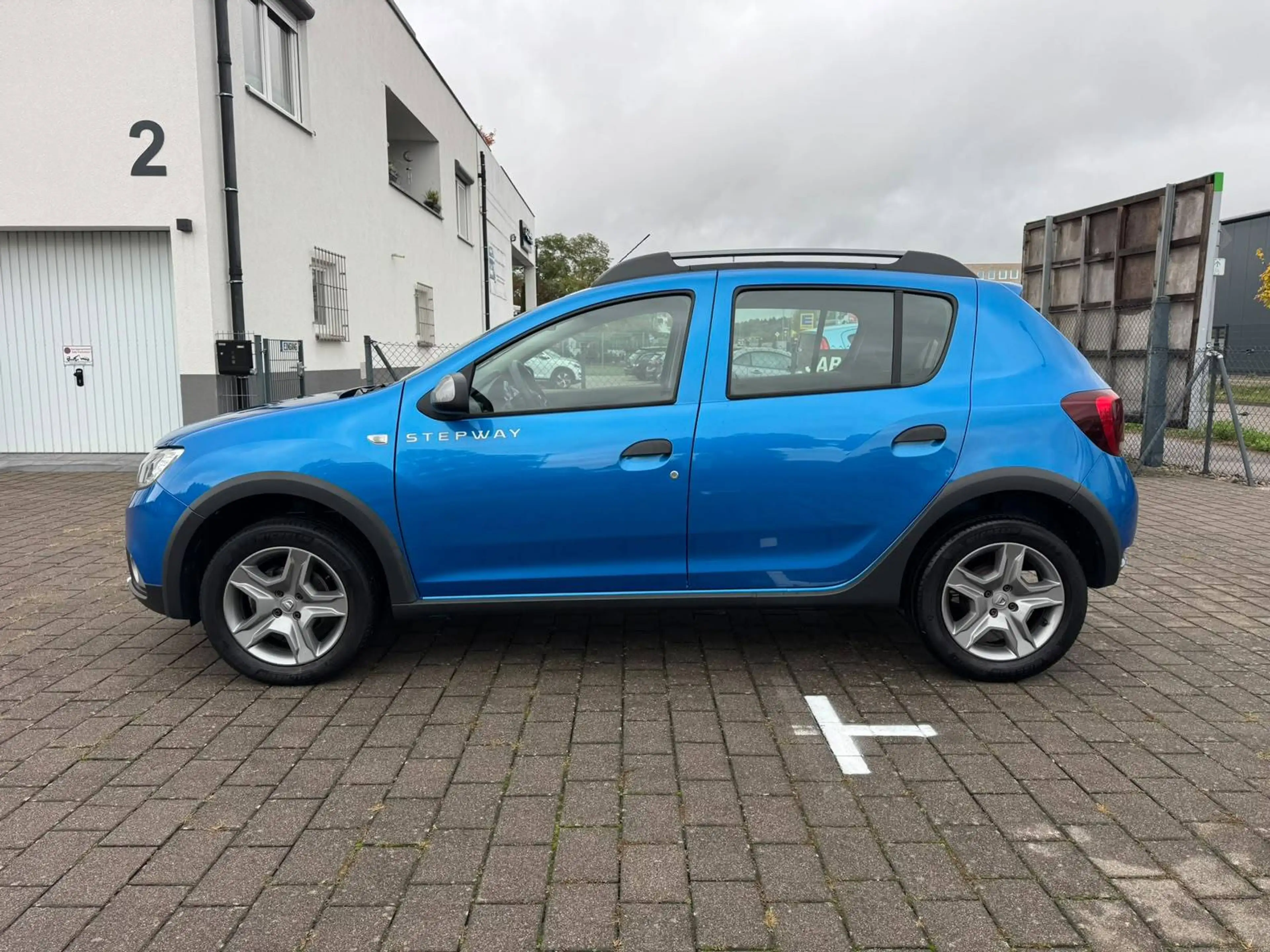 Dacia Sandero Stepway Prestige*Kamera*Tüv*Insp.neu — photo 2