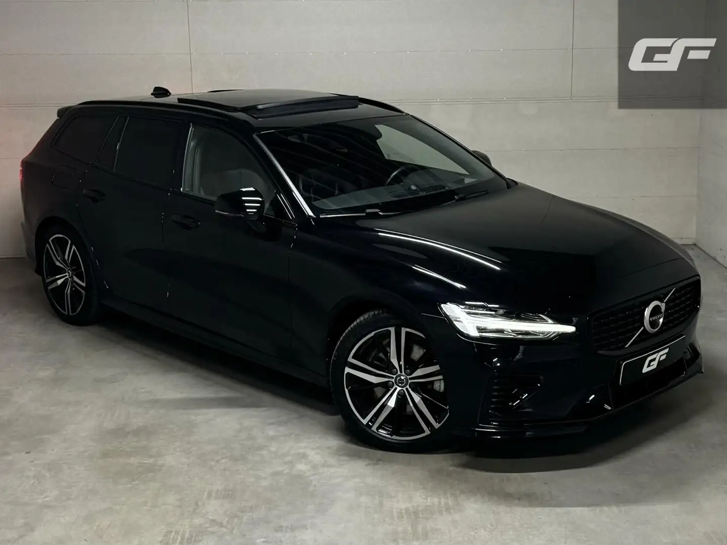 Volvo V60 2.0 T8 Recharge AWD R-Design B&W 360° Pano HUD Tre Noir - 2