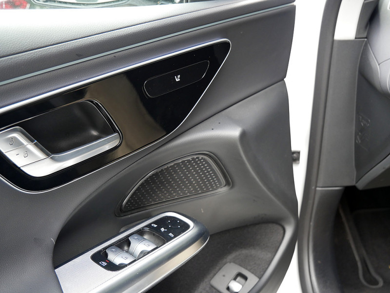 Mercedes-Benz E 300 T de , AVANTGARDE AHK DISTR KAMERA SPUR — photo 15