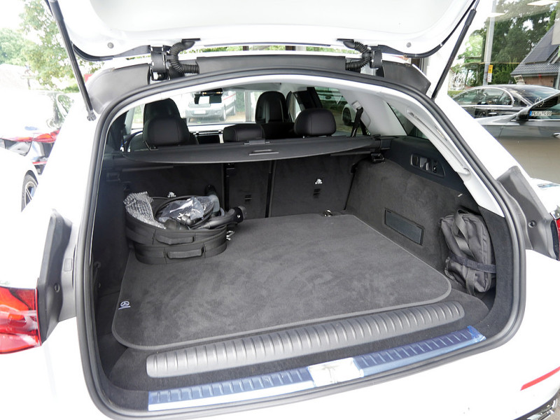 Mercedes-Benz E 300 T de , AVANTGARDE AHK DISTR KAMERA SPUR — photo 12
