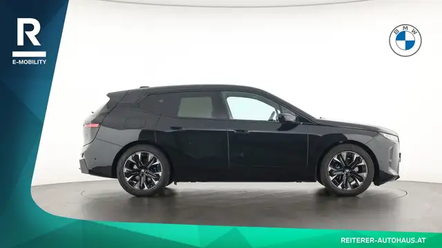 BMW Ix view 8