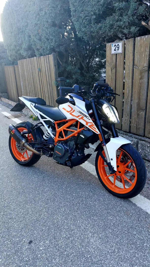 KTM 390 Duke - 1