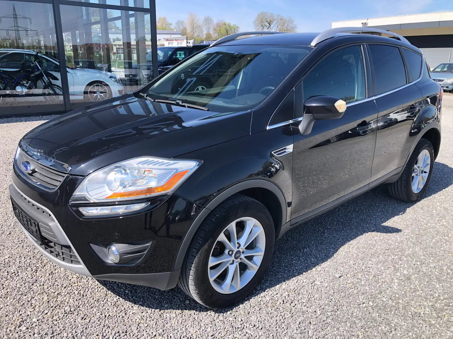 Ford Kuga 2,0 TDCi 4x4 103kW Titanium*Bi-Xenon*NAVI*2.Hand* Negro - 1