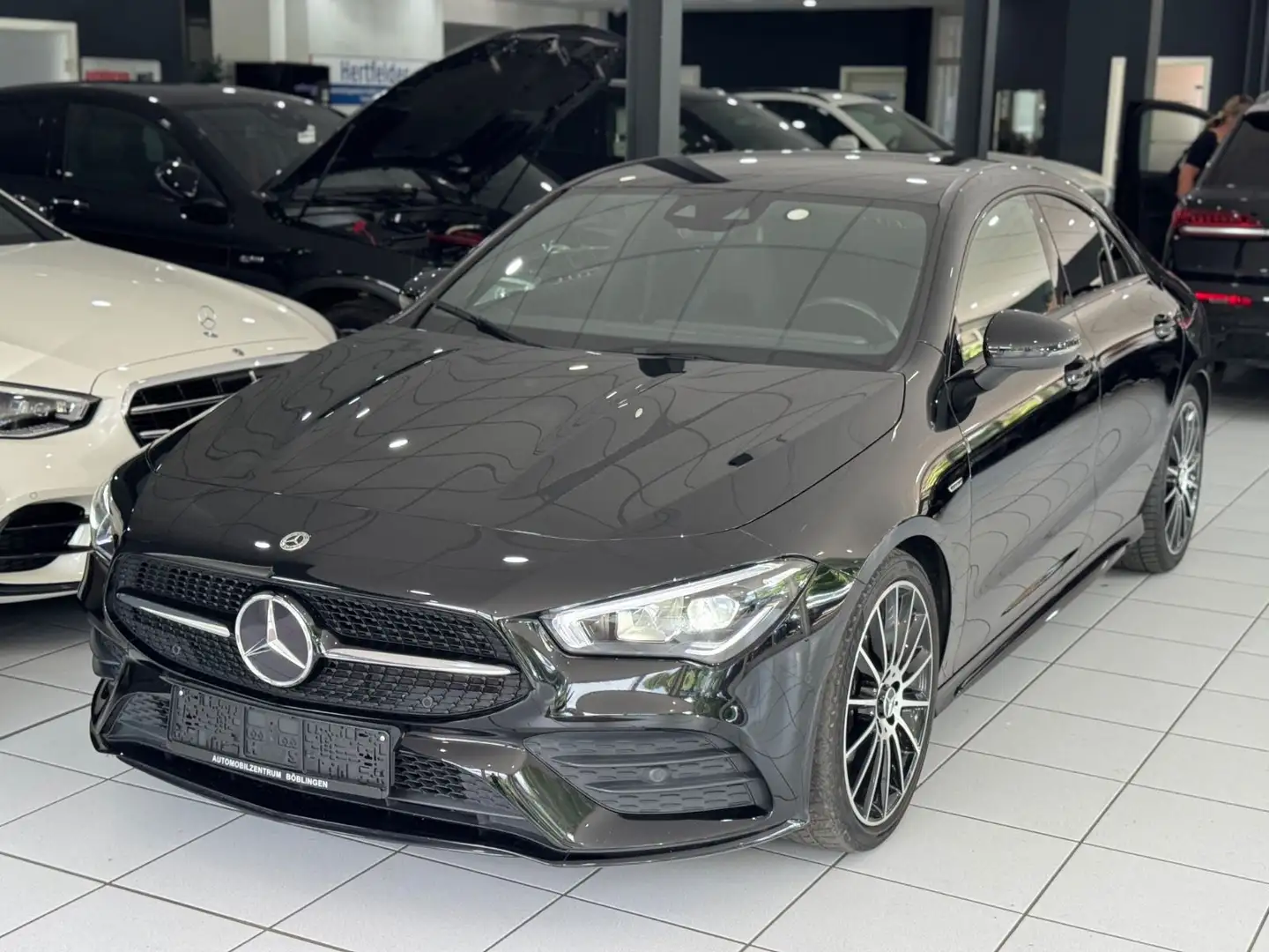 Mercedes-Benz CLA 180 Coupe Edition *AMG*AMBIENTE*KAMERA*WIDES Schwarz - 1