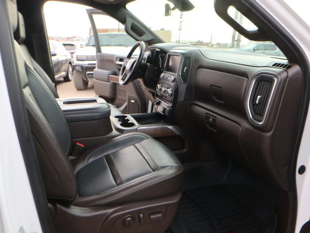 GMC Sierra 1500 снимка GMC Sierra 1500