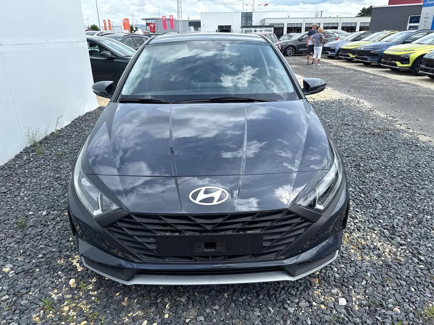 Hyundai i20 COMFORT FL WP NAVI RFK TEMPOMAT 1.2 MPI 57,9kW/... Grau - 2