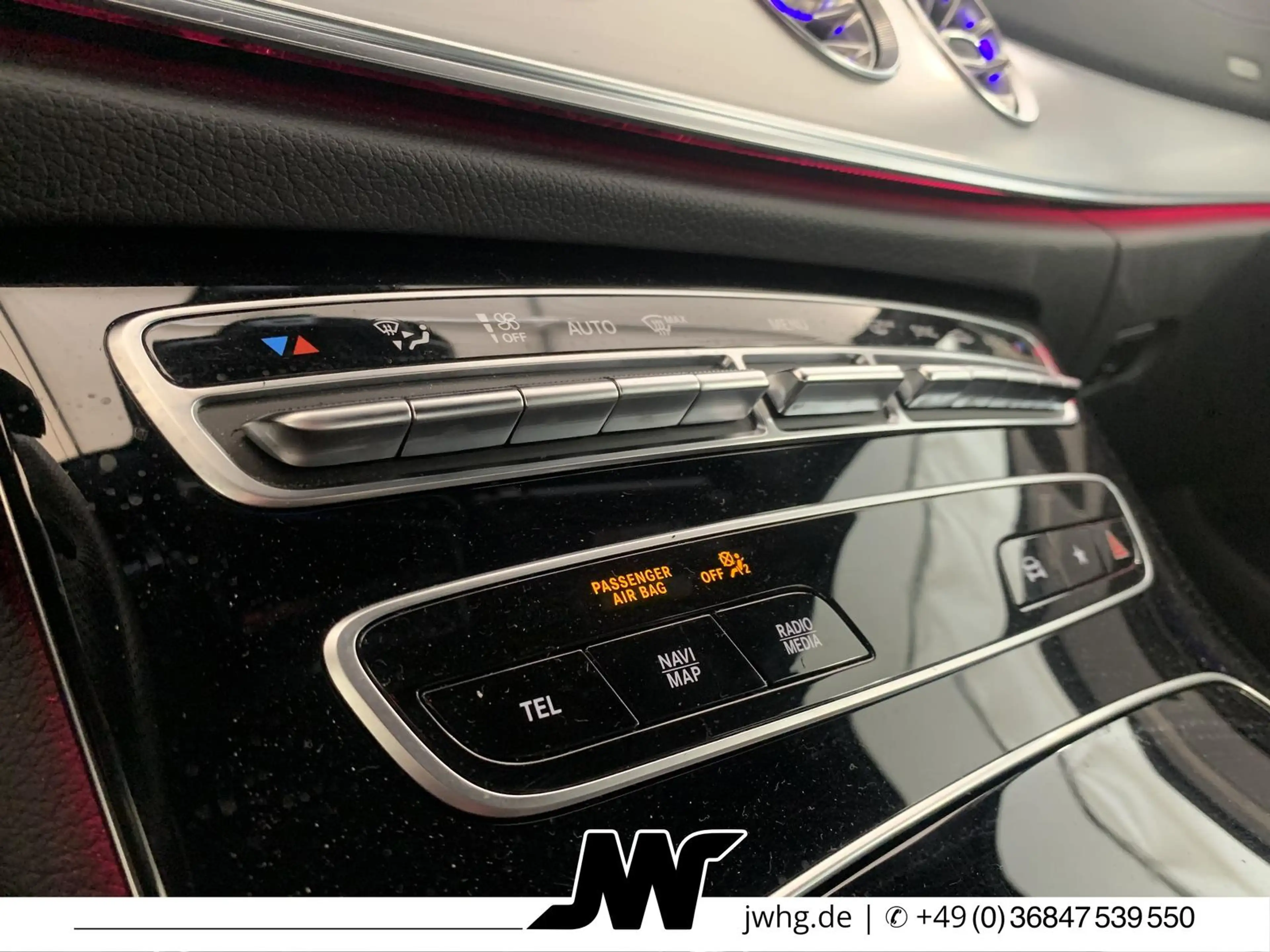 Mercedes-Benz CLS 300 MOPF AMG DISTRONIC/KAM/WIDESCR/KEYLESS — photo 12