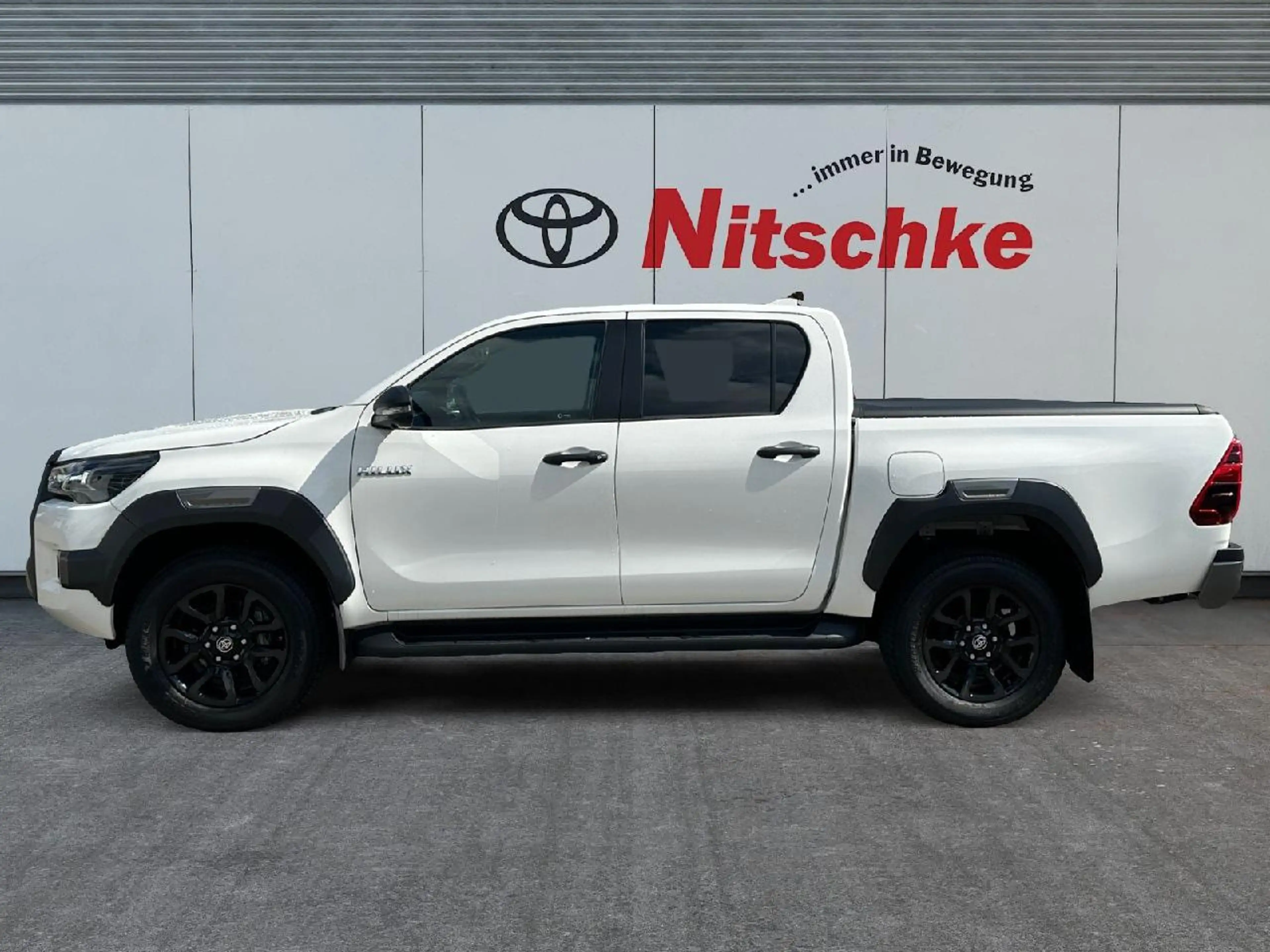 Toyota Hilux 2.8 Double Cab Invincible 4x4, Rollo AHK — photo 2