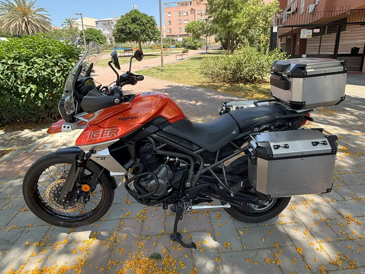 Triumph Tiger 800 XCA Portocaliu - 2