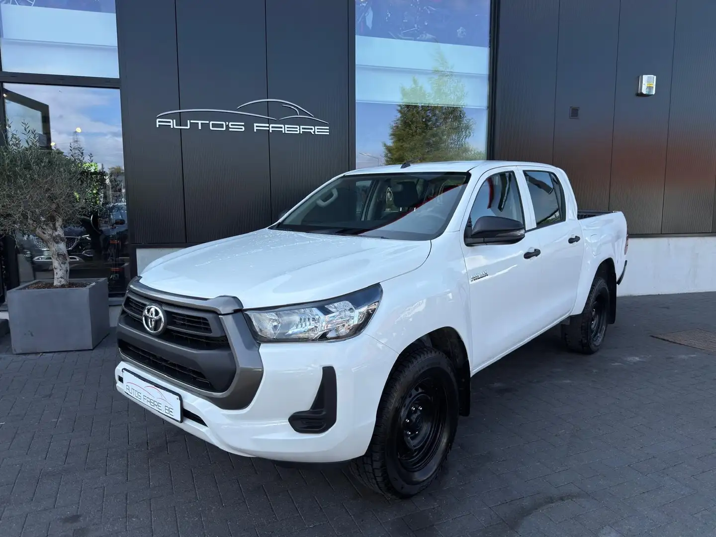 Toyota Hilux 2.4 D-4D 4WD  Dubbel cabine 54000km AIRCO Wit - 1