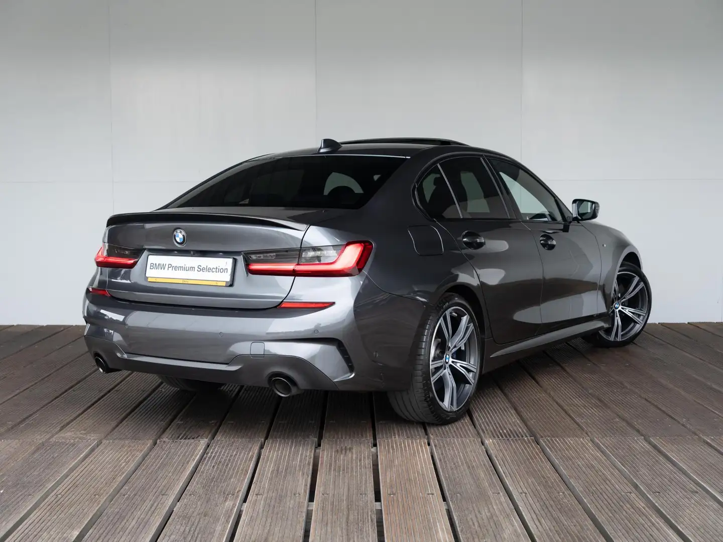 BMW 330 3 Serie Sedan 330i xDrive | High Executive | Parki Gris - 2