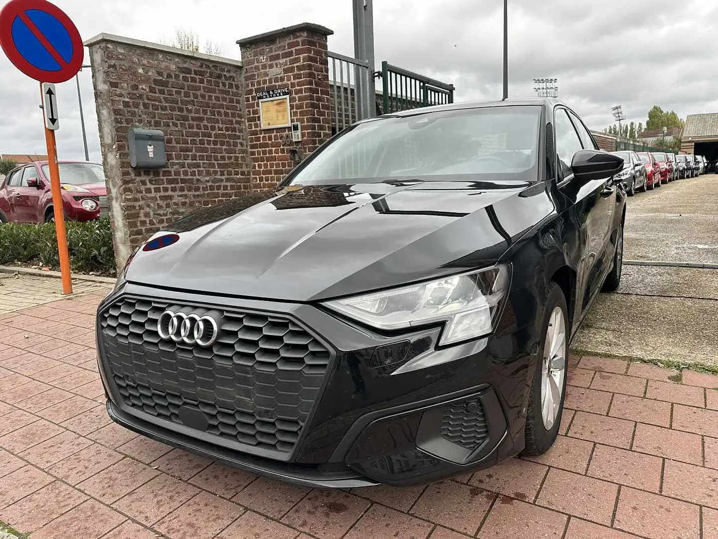 Audi A3 1.0 TFSI MET 49DKM HANDELAARS & EXPORT Zwart - 1