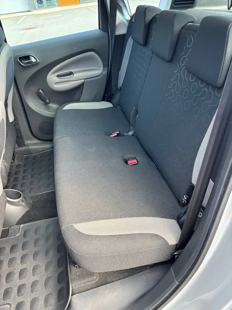 Citroen C3 Picasso C3 Picasso 1.6 HDi Trekker FAP Grijs - 2