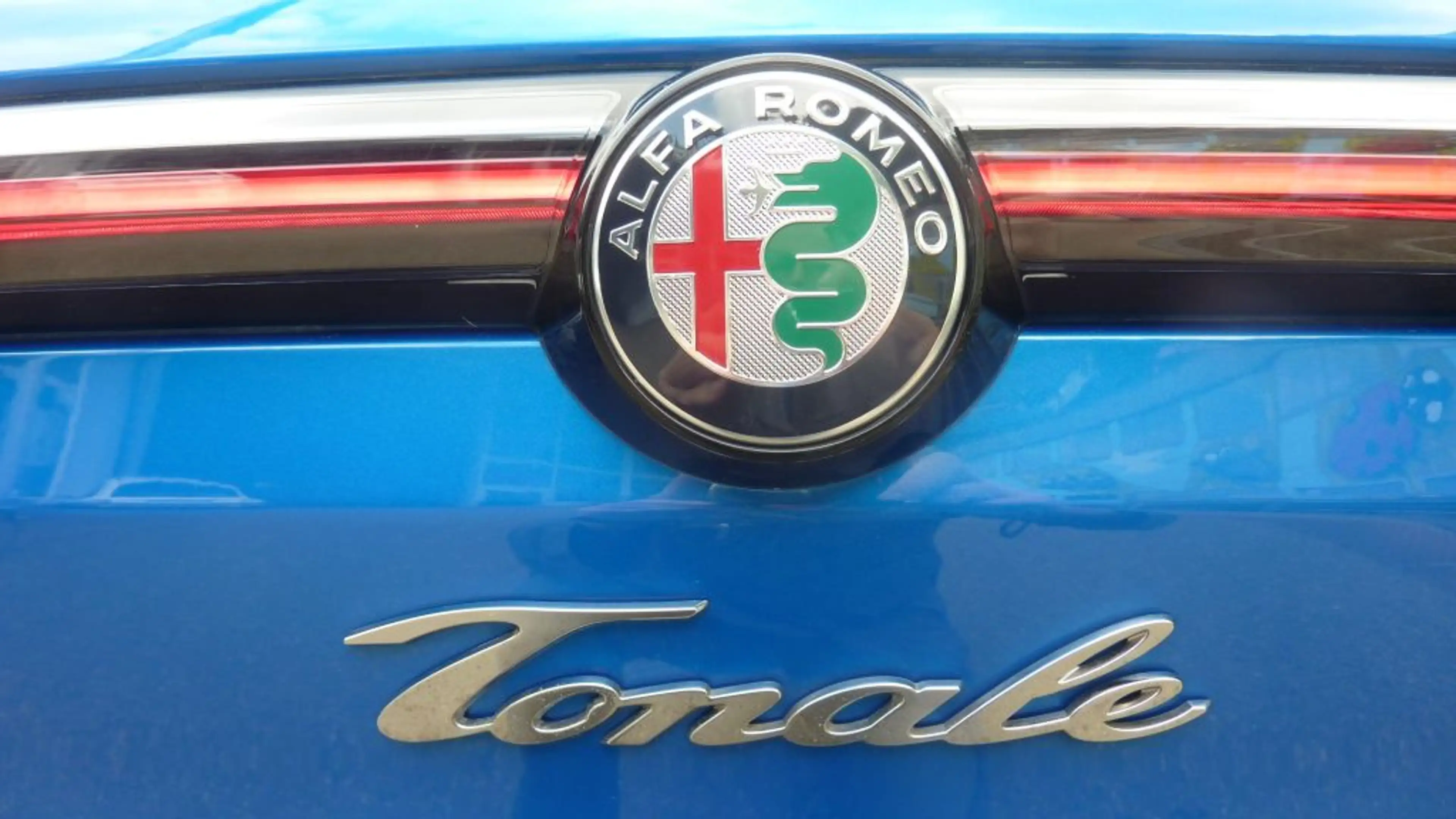 Alfa Romeo Tonale 1.5 VGT Hybrid Ti — photo 6
