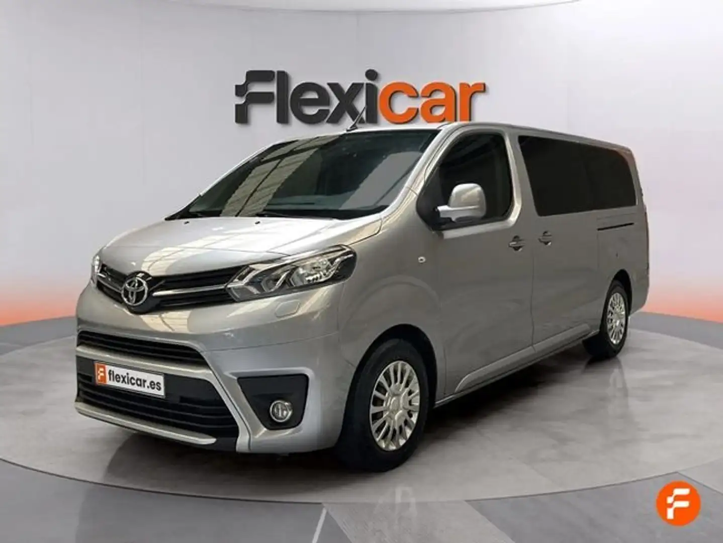 Toyota 1.5D 96kW (130CV) Family Active L1 Gris - 2