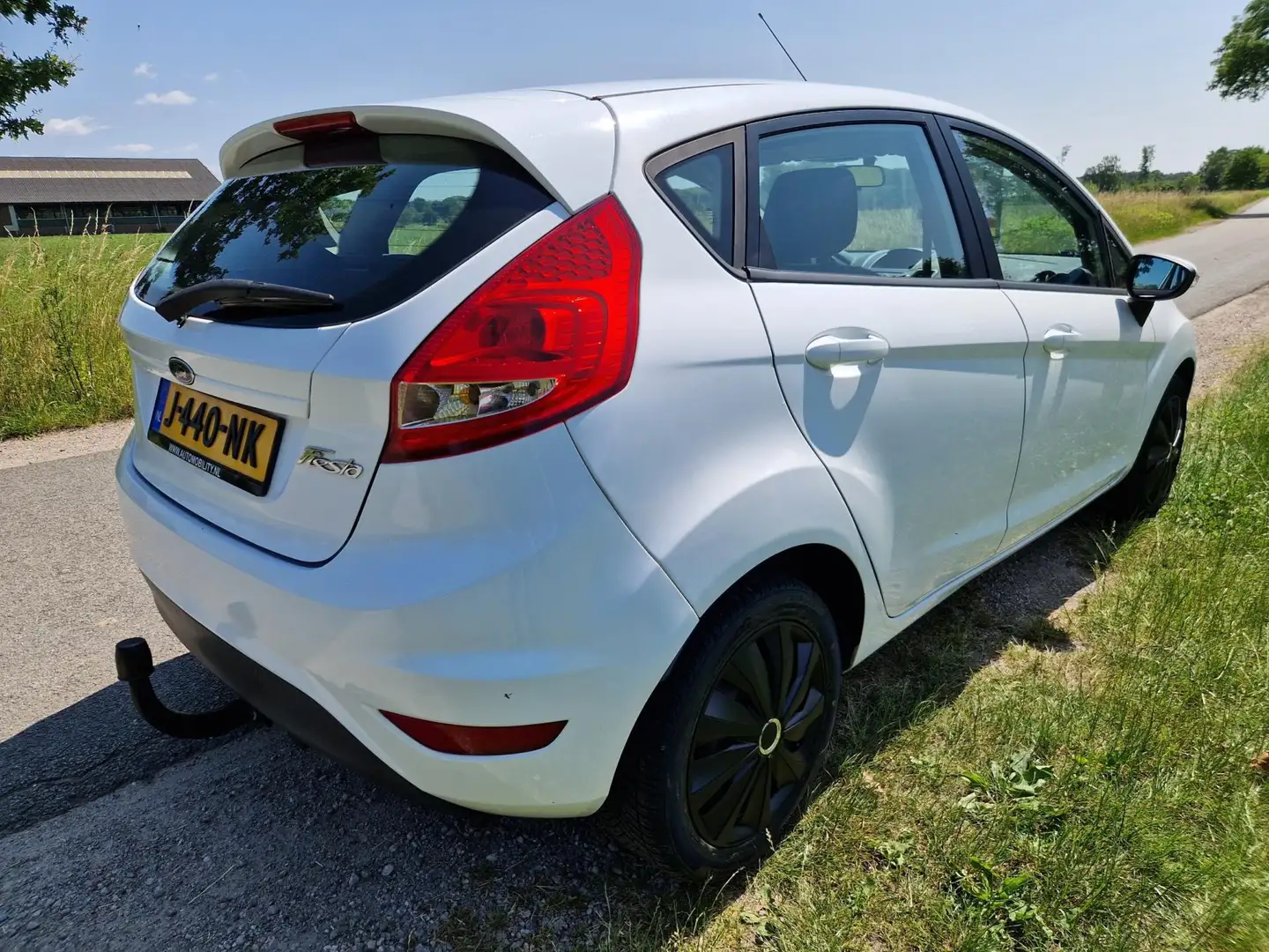 Ford Fiesta 1.25 Trend met airco zeer leuke Fiesta Weiß - 2