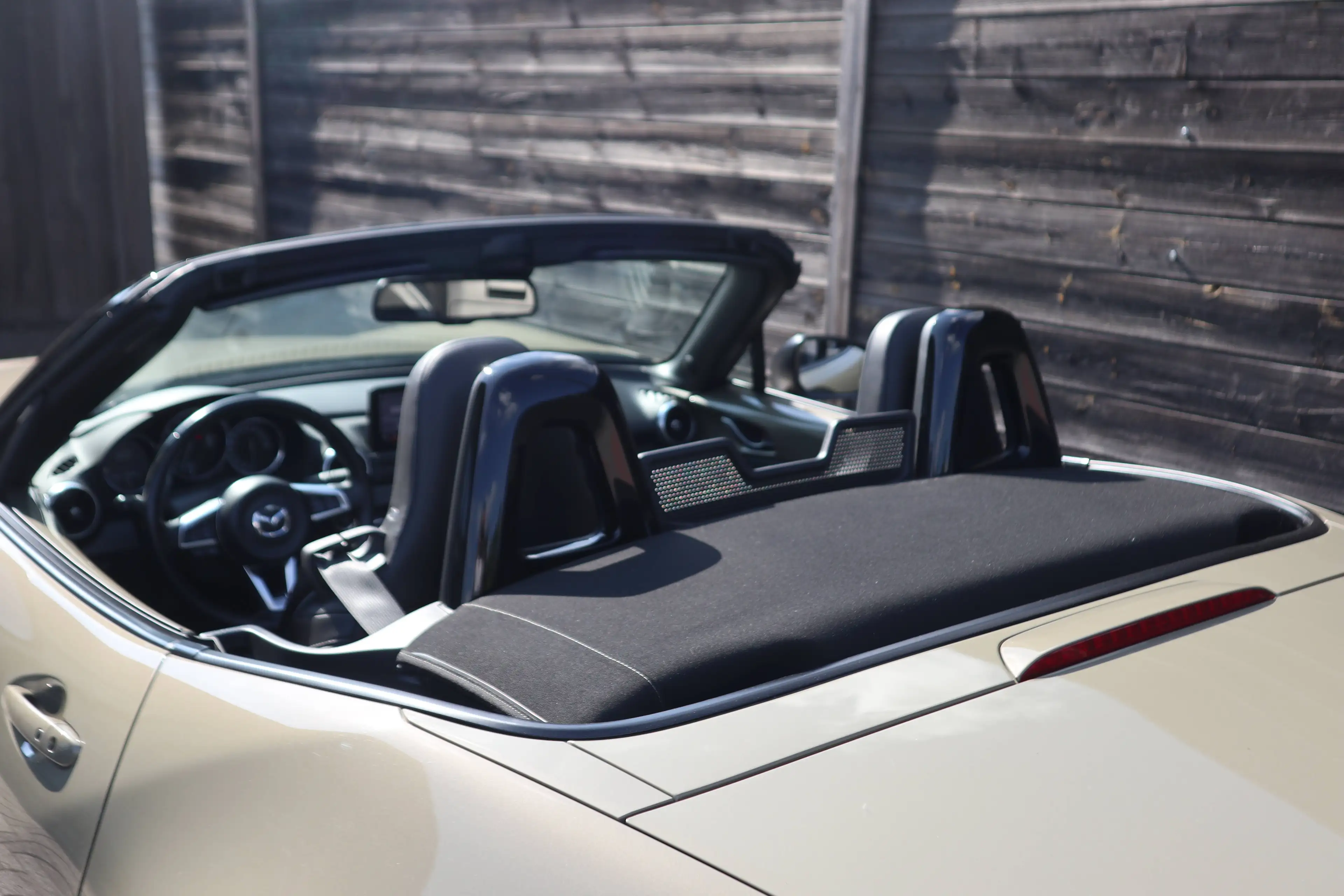Mazda MX-5 MX-5 1.5i Skyactiv-G Homura/ GPS /CAMERA /zyrconic sand metalic /Topstaat !!! — photo 14