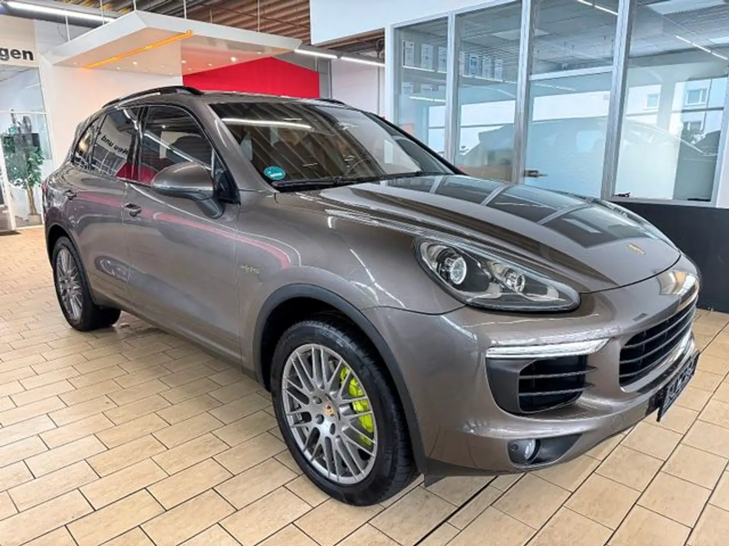 Porsche Cayenne S E-Hybrid *NAVI+BI-XEN+PASM+PANO+BOSE* - 2
