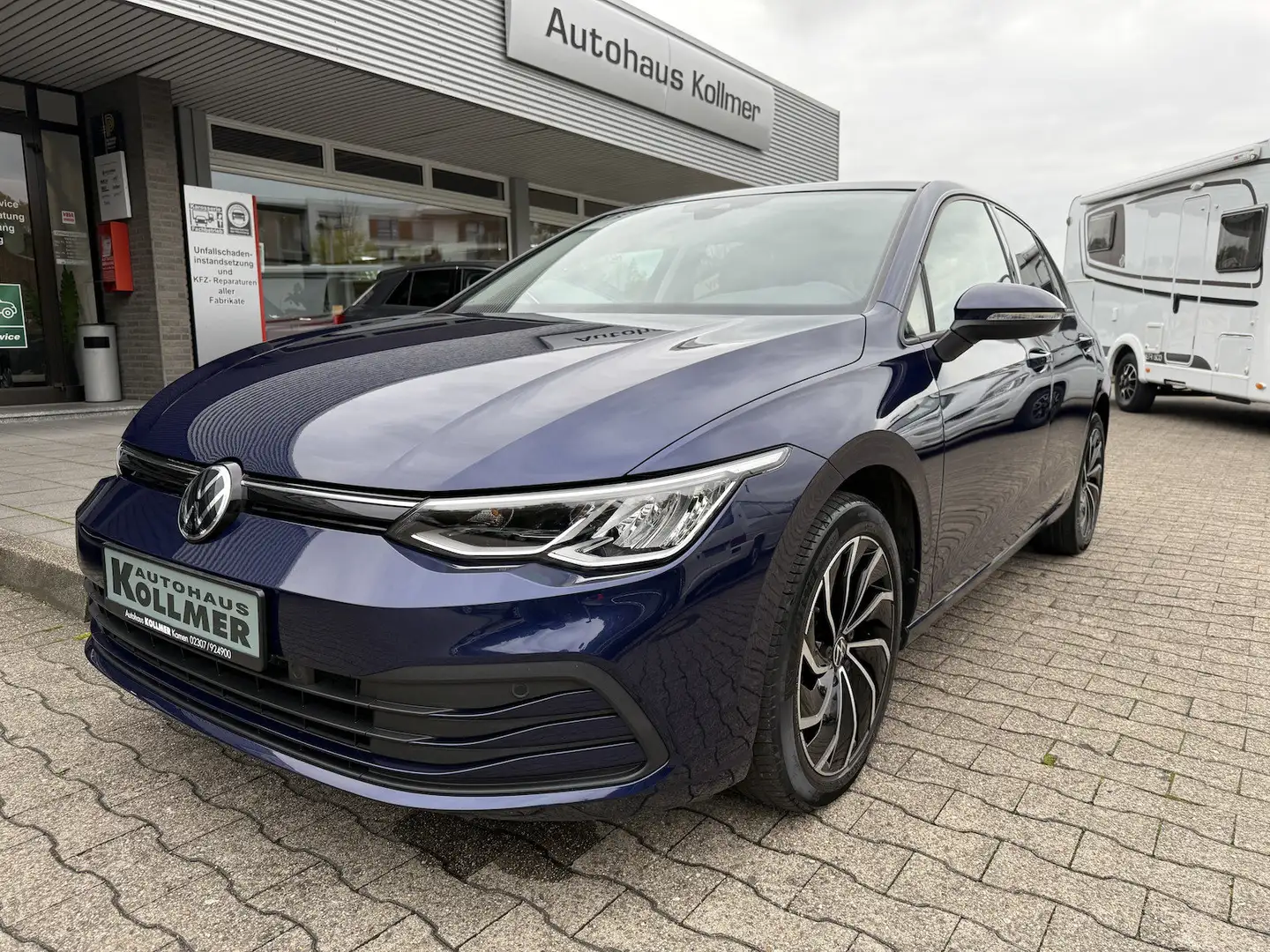 Volkswagen Golf 1.5 Navi*Pano*LED*ACC*PDC*SHZ*Ambiente Bleu - 2