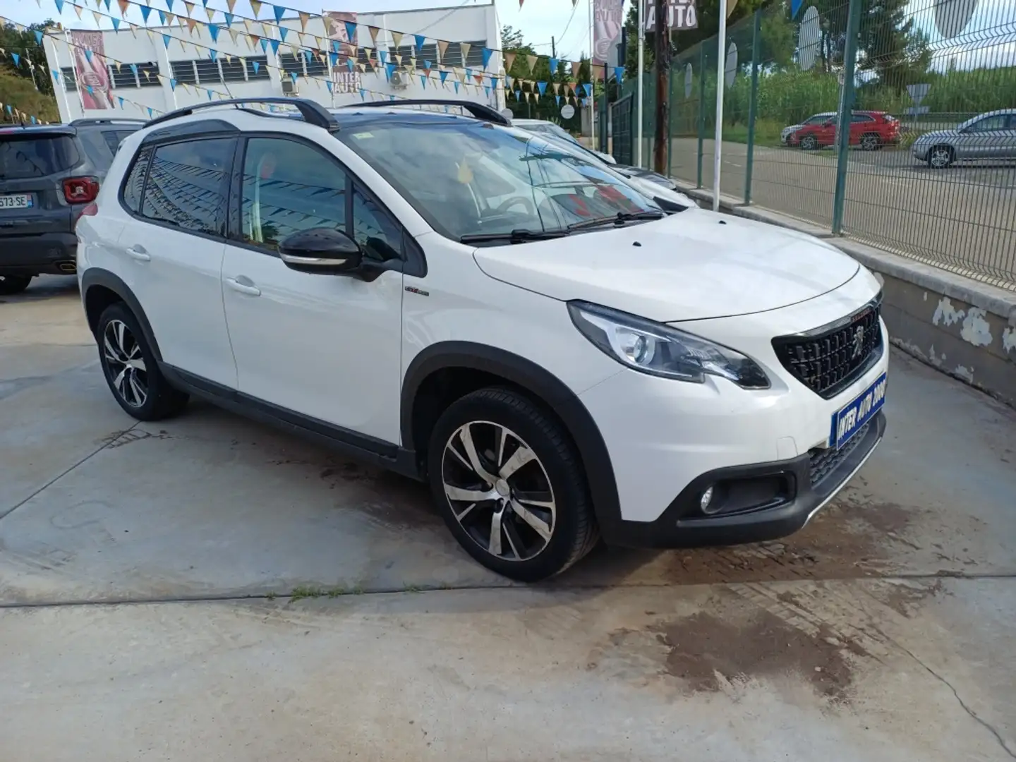 Peugeot 2008 1.2 PureTech S&S GT Line EAT8 130 Weiß - 1