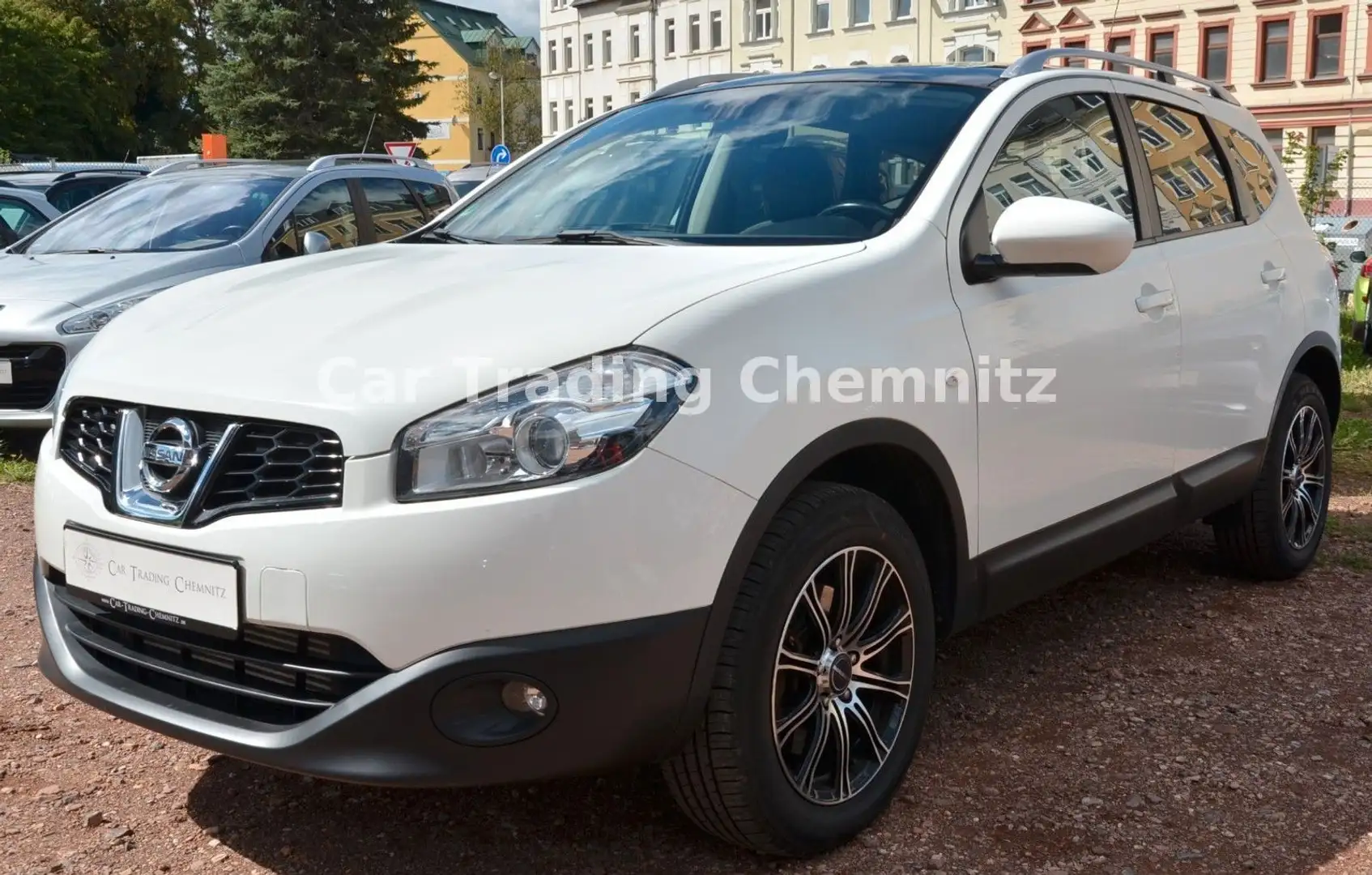 Nissan Qashqai+2 1.6 dCi Allrad 7 Sitze Navi Tüv neu bijela - 1