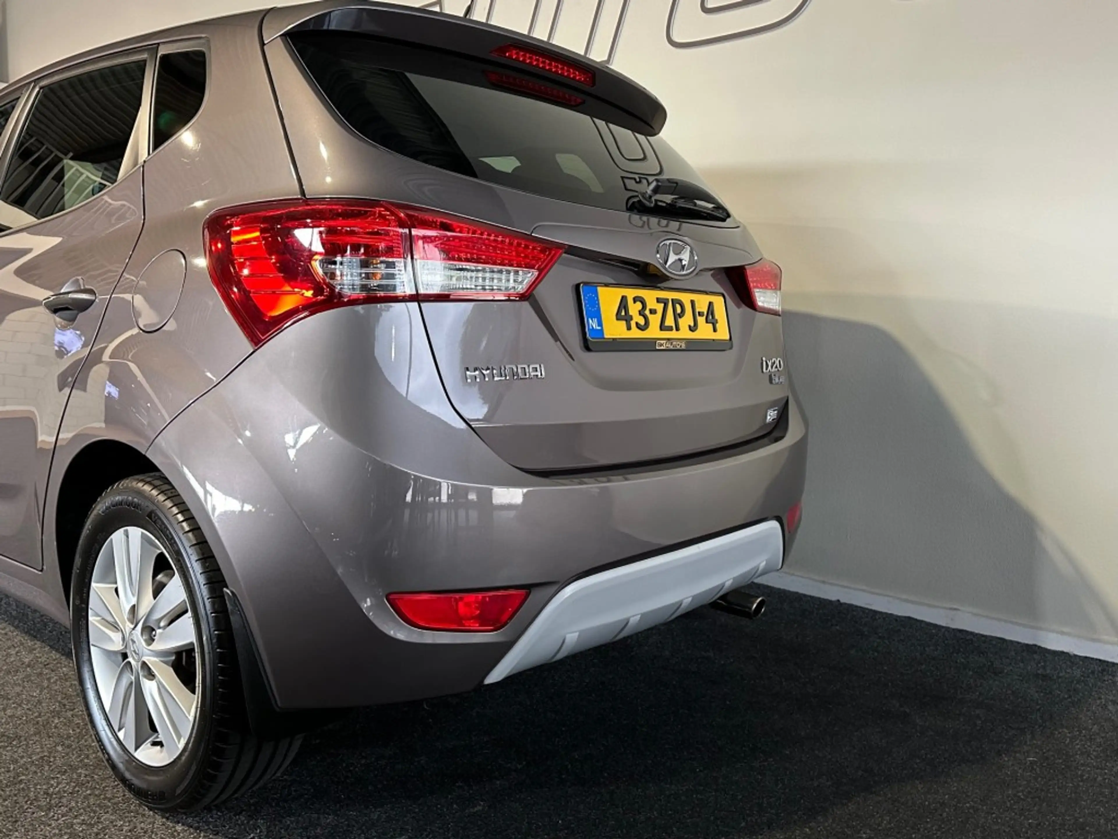 Hyundai iX20 1.4I PRO l NAP l CLIMATE l DEALERONDH l LEDER l CR — photo 11