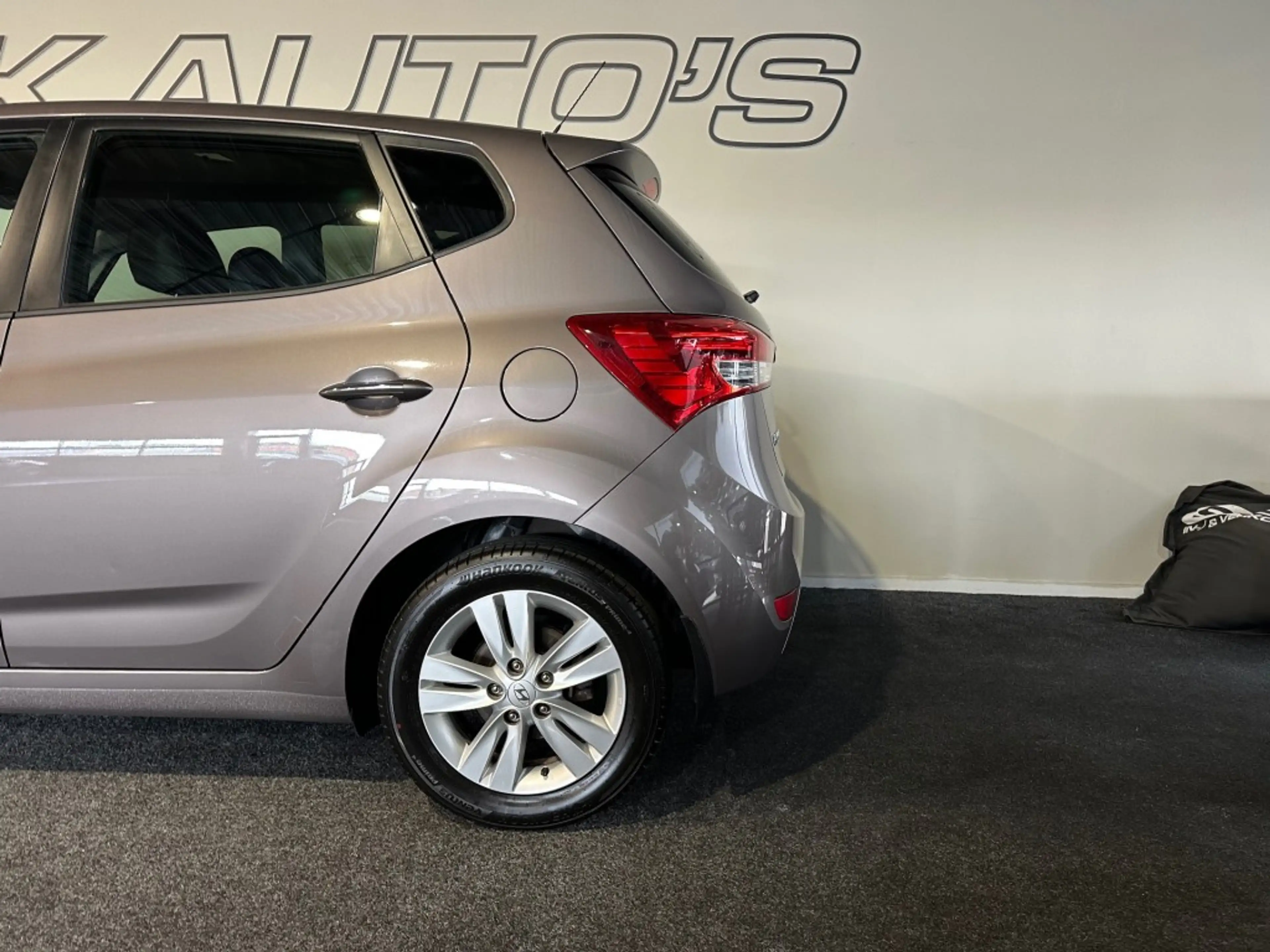 Hyundai iX20 1.4I PRO l NAP l CLIMATE l DEALERONDH l LEDER l CR — photo 10