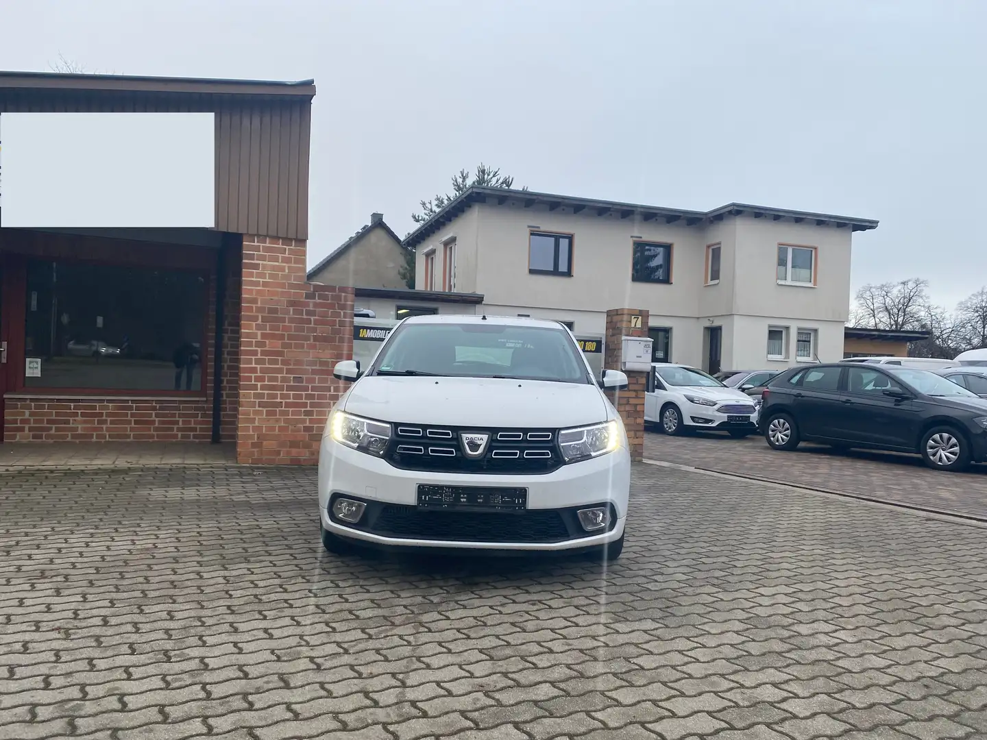 Dacia Sandero Laureate  Kamera  Navi Weiß - 2