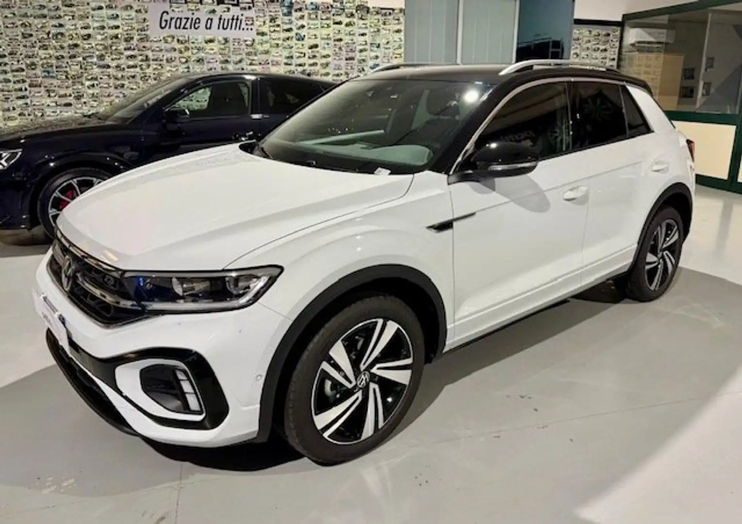Volkswagen T-Roc 1.0 tsi R-Line Plus 115cv Bianco - 1