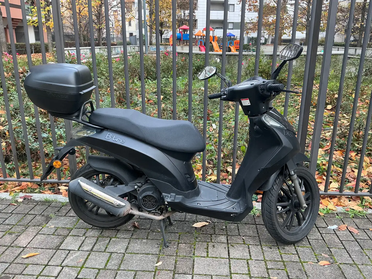 KL Motors B-Tre Nero - 1