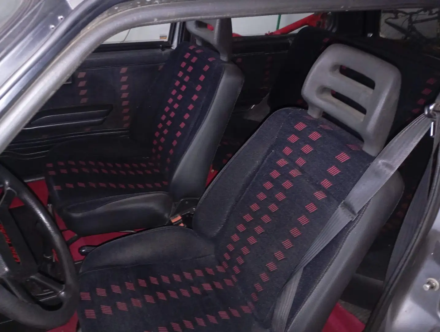 Fiat Uno 3p 1.3t ie 105cv - 1